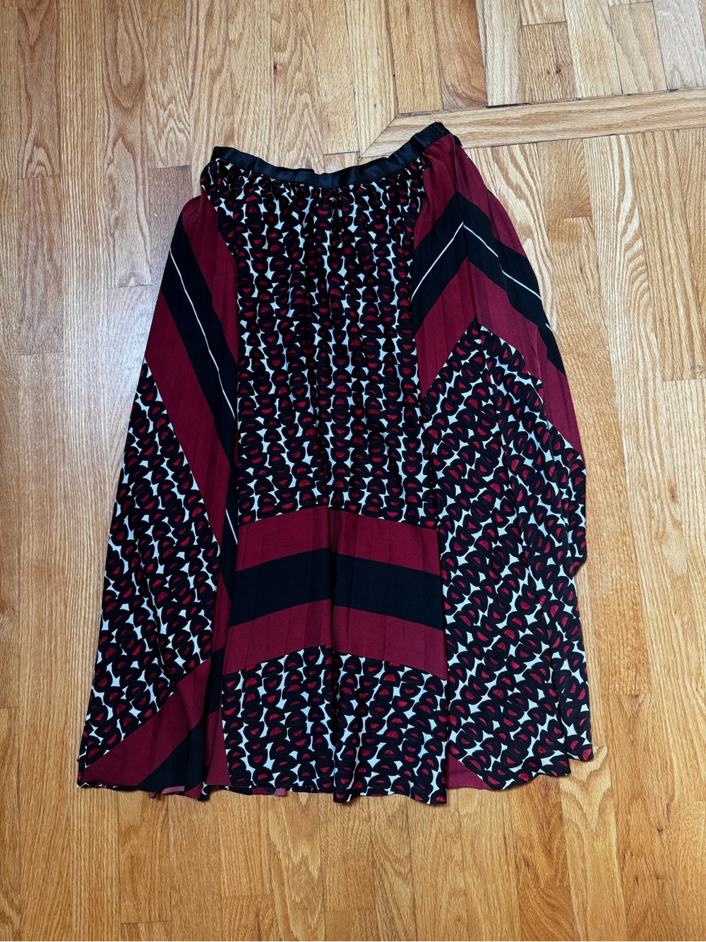 NIC+ZOE Burgundy and Black Patterned Midi Skirt - Picture 3 of 4